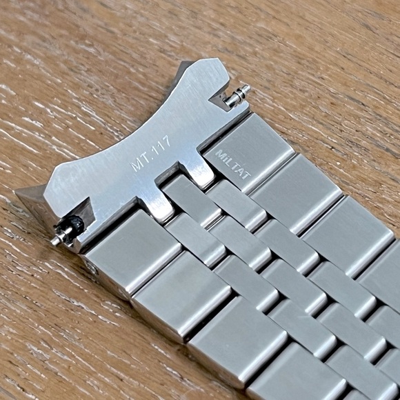 StrapCode SKX Stainless Steel Jubilee Bracelet - Picture 5 of 9